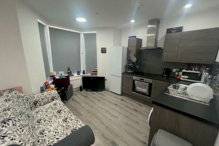 1 Bedroom Flat To Rent In Mackintosh Place Cardiff, CF24