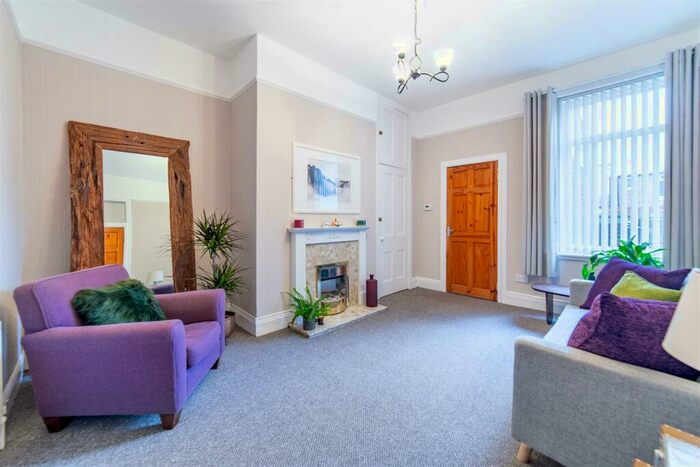 2 Bedroom Flat To Rent In **Available Now** Biddlestone Road, Heaton, NE6