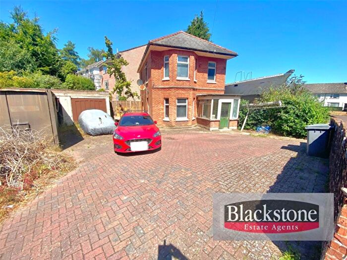 3 Bedroom Detached House For Sale In Moore Avenue, West Howe, Bournemouth, Dorset, BH11