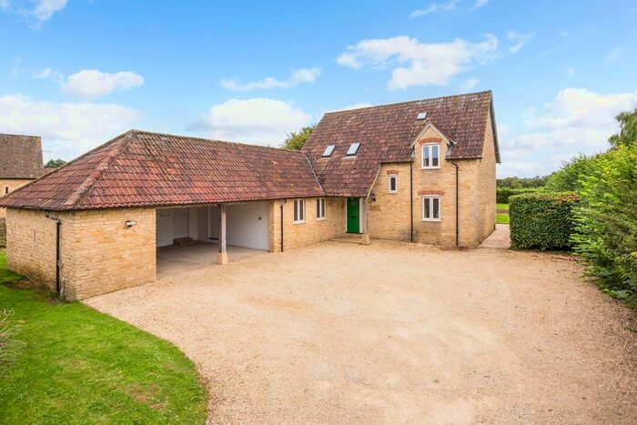 4 Bedroom Detached House To Rent In Rowden Lane, Chippenham, SN15