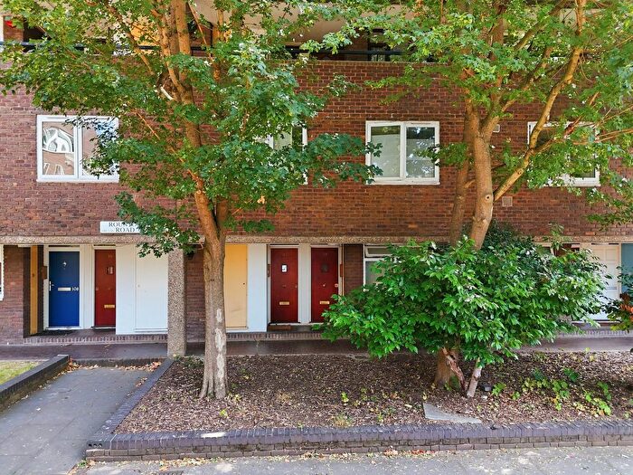 2 Bedroom Flat For Sale In Rounton Road, Bow, E3