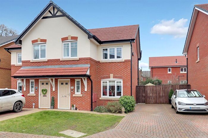 3 Bedroom Semi-Detached House For Sale In Baxter Close, Alsager, ST7