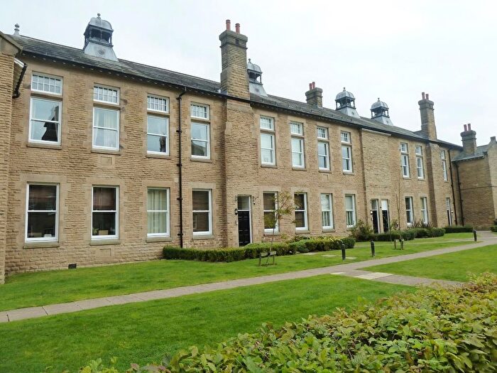 2 Bedroom Flat To Rent In Jackson Walk, Menston, Ilkley, West Yorkshire, LS29