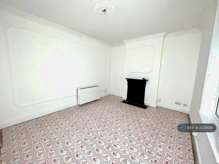 1 Bedroom Flat To Rent In Burlington Road, Ipswich, IP1