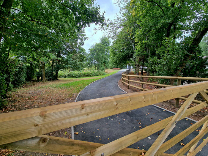 4 Bedroom Semi-Detached House To Rent In Brookhouse Farm, Peterbrook Road, Solihull, B90