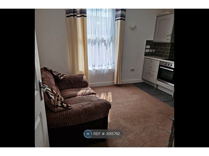 1 Bedroom Flat To Rent In Walter St, Withernsea, HU19