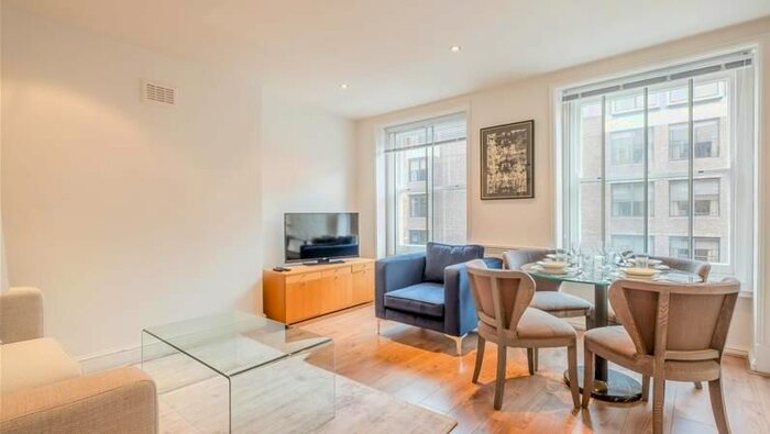 2 Bedroom Flat To Rent In Nottingham Place, Marylebone, London, W1U