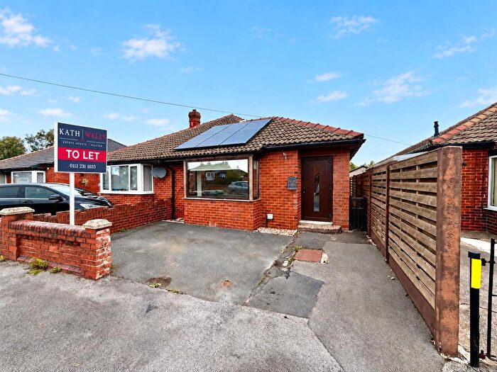2 Bedroom Semi-Detached Bungalow To Rent In Leysholme Crescent, Wortley, Leeds, LS12