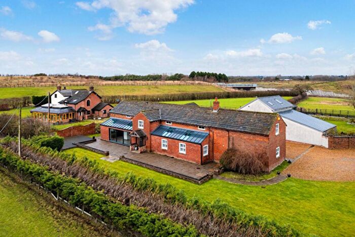 4 Bedroom Detached House For Sale In Woodford Road, Poynton, Cheshire, SK12