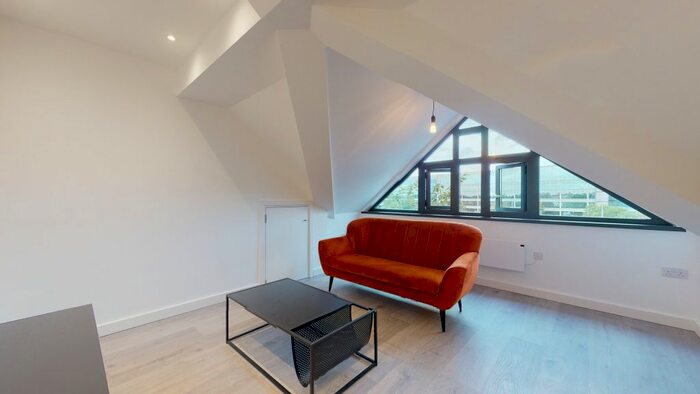 2 Bedroom Flat To Rent In Riverbank Way, Brentford, TW8