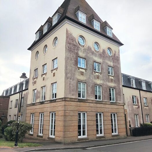 2 Bedroom Flat To Rent In Middlemarsh Street, Dorchester, DT1