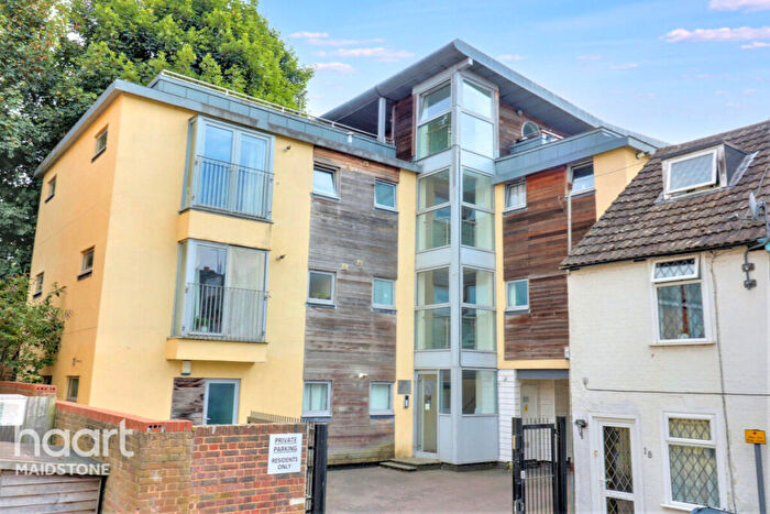 2 Bedroom Apartment For Sale In Orchard Close, Orchard Street, Maidstone, ME15