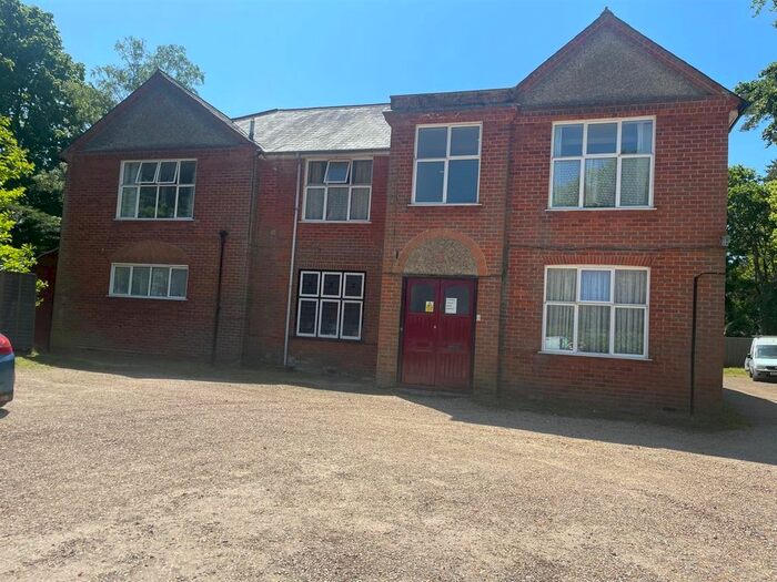 1 Bedroom Property To Rent In Reading Road South, Church Crookham, Fleet, GU52