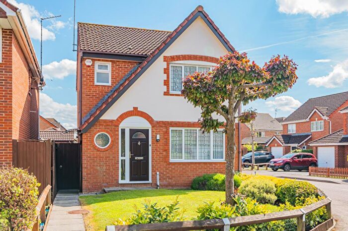 3 Bedroom Detached House For Sale In Aylesbury, Buckinghamshire, HP21