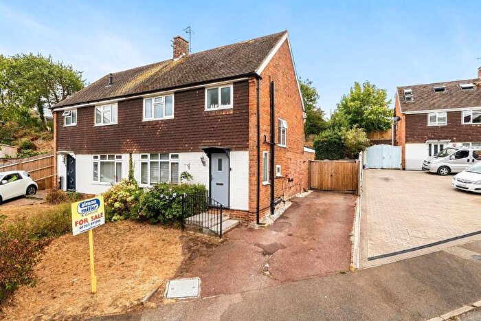 3 Bedroom Semi Detached House For Sale In Oak Drive, Larkfield, Aylesford, ME20