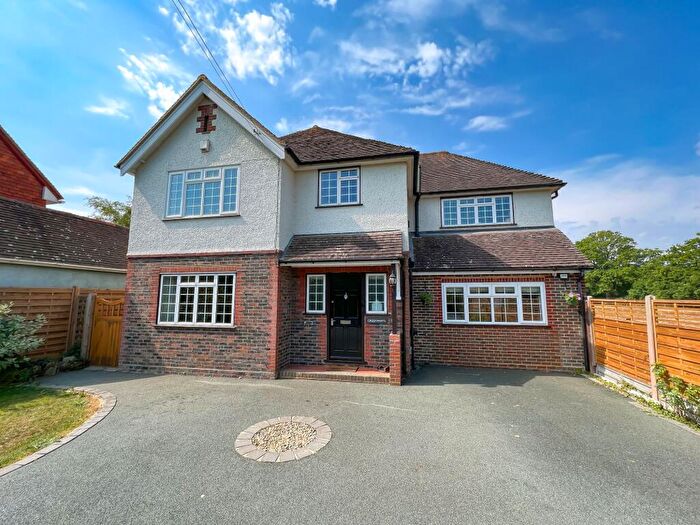 5 Bedroom Detached House For Sale In Crowhurst Road, Lingfield, RH7