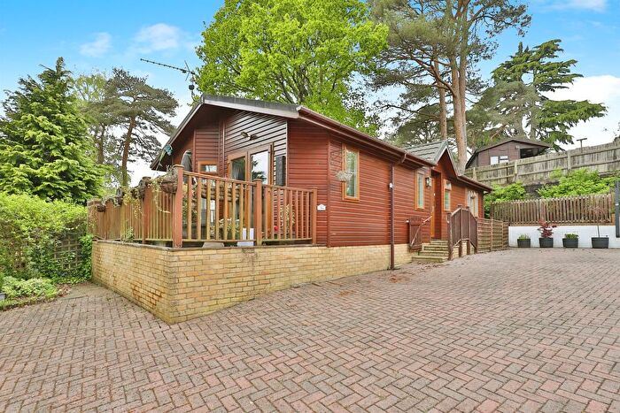 2 Bedroom Mobile/park Home For Sale In Matchams Lane, Hurn, Christchurch, BH23