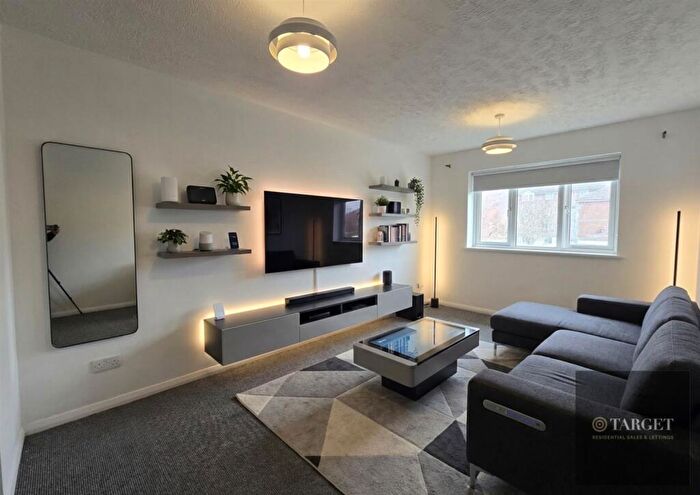 1 Bedroom Flat To Rent In Keats Close, ., EN3