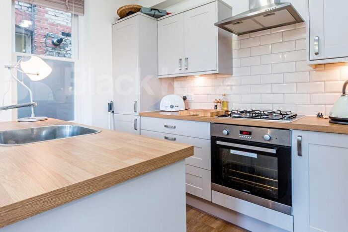 2 Bedroom Flat To Rent In Fortis Green Road, Muswell Hill, N10