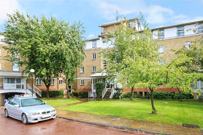 2 Bedroom Apartment To Rent In Cabot Court, Worgan Street, SE16