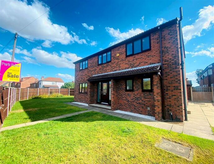 4 Bedroom Detached House For Sale In Main Road, Drax, Selby, YO8