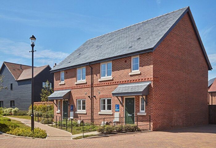 3 Bedroom Semi-detached House For Sale In Highlands Lane, Rotherfield Greys, Henley-On-Thames, Oxfordshire, RG9