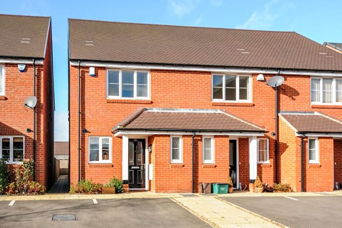 2 Bedroom Terraced House To Rent In The Bramblings, Amersham, HP6