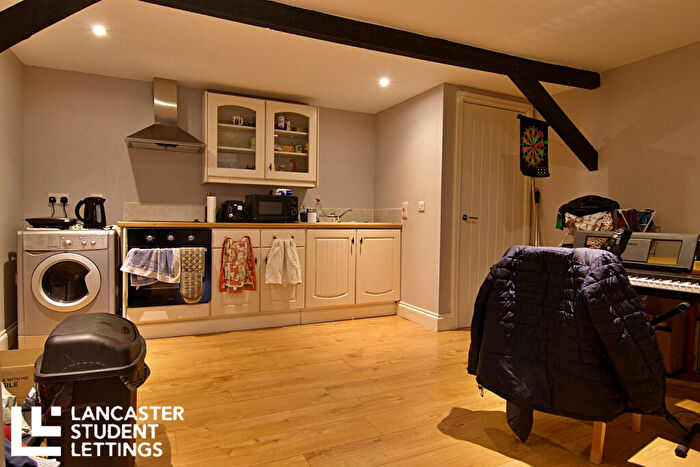 1 Bedroom House To Rent In Queen Street, Lancaster, LA1