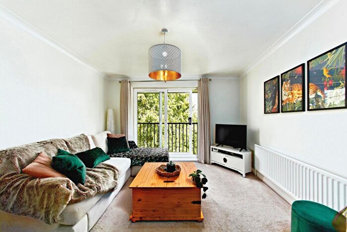1 Bedroom Flat For Sale In Charles Street, Croydon, Surrey, CR0