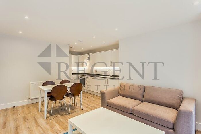 2 Bedroom Apartment To Rent In Willow Court, Cambridge Road, KT1