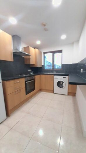 2 Bedroom Flat To Rent In Danes Gate, Harrow HA1