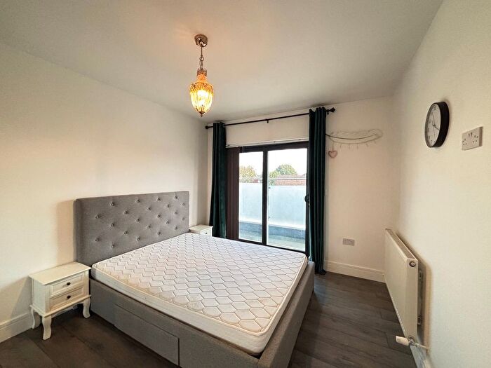 1 Bedroom Flat To Rent In Flat - Llanover Road, Wembley, HA9