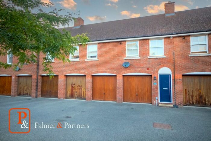 2 Bedroom Flat To Rent In Garland Road, Colchester, Essex, CO2