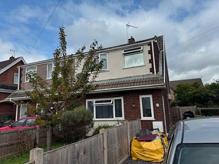3 Bedroom Semi-Detached House To Rent In Chestnut Avenue, LL11