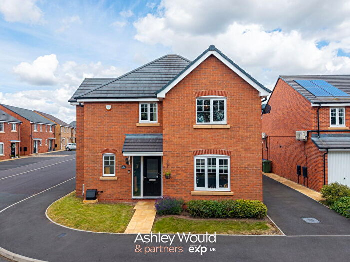 4 Bedroom Detached House For Sale In Flemish Gardens, Kingswinford, DY6