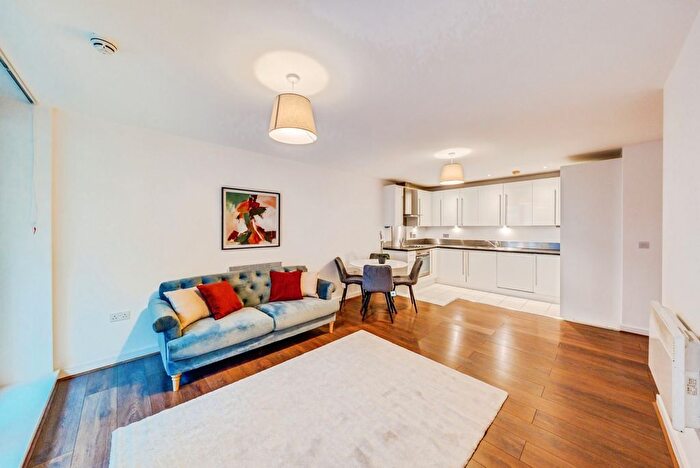 2 Bedroom Flat To Rent In The Sphere, Hallsville Road, E16