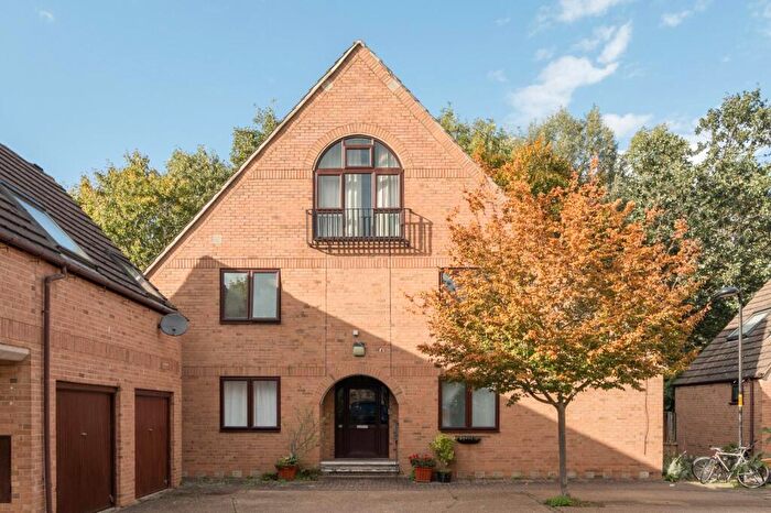 1 Bedroom Flat For Sale In Capstan Way, London, SE16