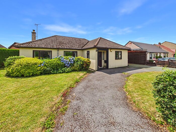 3 Bedroom Detached Bungalow For Sale In Hilltop Road, Dronfield, Derbyshire, S18