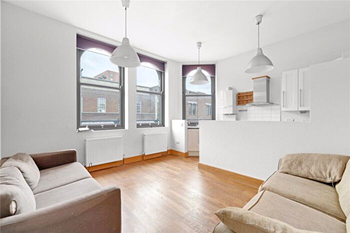 3 Bedroom Flat For Sale In High Street, Walthamstow, London, E17