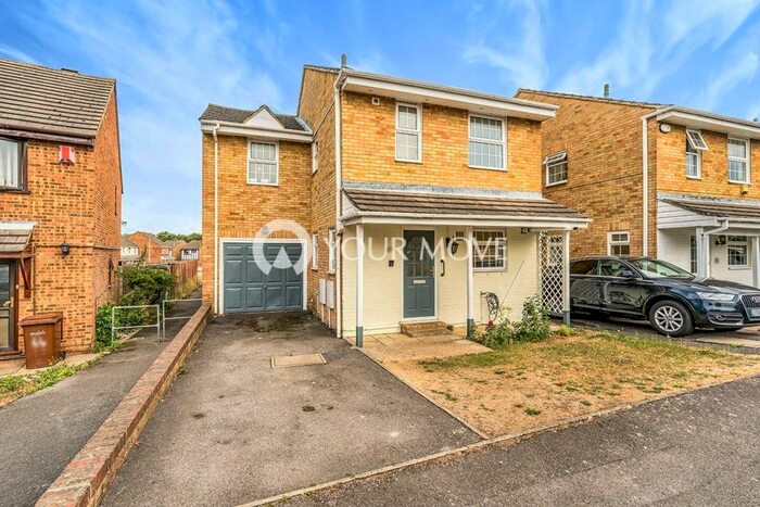 4 Bedroom Link Detached House To Rent In Heritage Drive, Gillingham, Kent, ME7