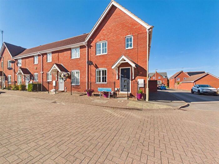 3 Bedroom End Of Terrace House For Sale In Garlandstone Walk, Hempsted, Gloucester, Gloucestershire, GL2