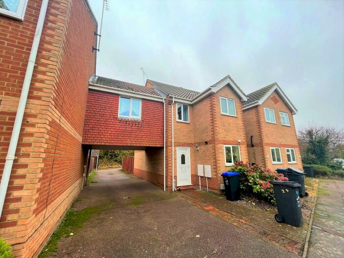 2 Bedroom Semi-Detached House To Rent In Naylands, Margate, CT9