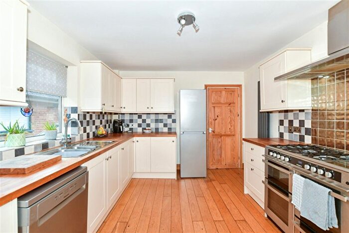 5 Bedroom Chalet For Sale In Grange Crescent, St. Michaels, Tenterden, Kent, TN30