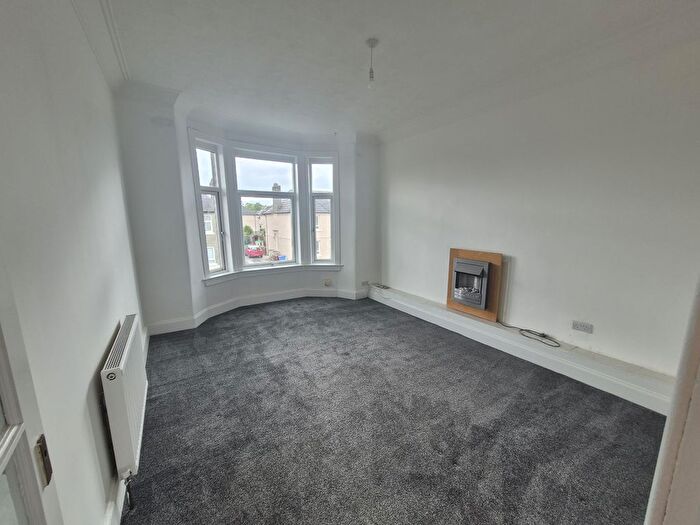 2 Bedroom Flat To Rent In South Marshall Street, Grangemouth, FK3
