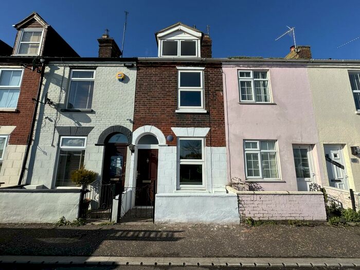 3 Bedroom Terraced House To Rent In Riverside Road, Gorleston, Great Yarmouth, NR31