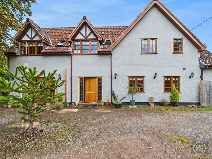 4 Bedroom Semi-Detached House For Sale In Church Street, Pensford, BS39