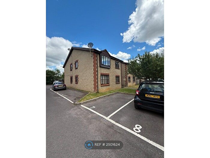 1 Bedroom Flat To Rent In Vanguard Court, Yeovil, BA22