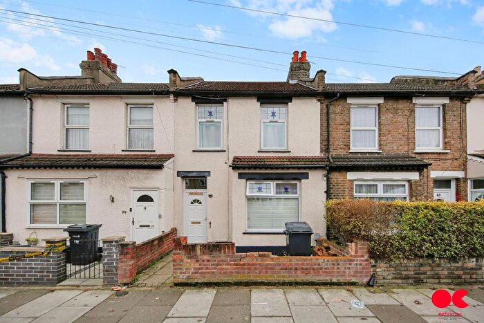 3 Bedroom Terraced House For Sale In Roman Road, Ilford, IG1