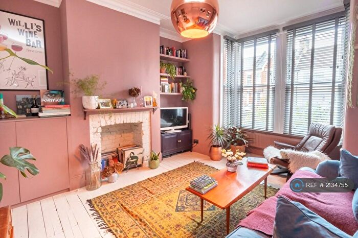 2 Bedroom Flat To Rent In Dunstans Road, London, SE22
