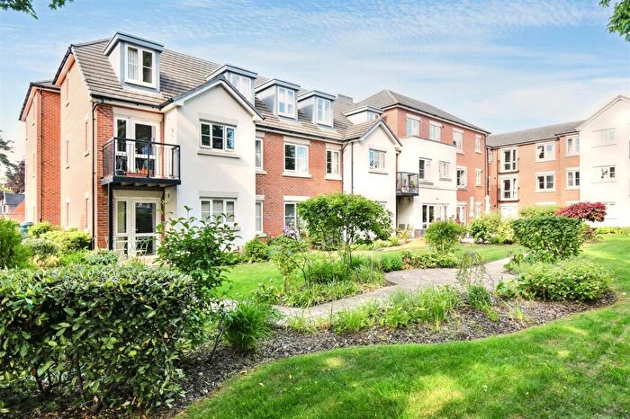 1 Bedroom Flat For Sale In Arlington Avenue, Leamington Spa, CV32